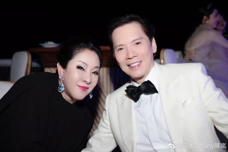 Dàn sao showbiz ai cũng sợ vì thế lực &#34;ngầm&#34; chống lưng: Sốc nhất là con trai cố chủ tịch giả làm dân thường - 11