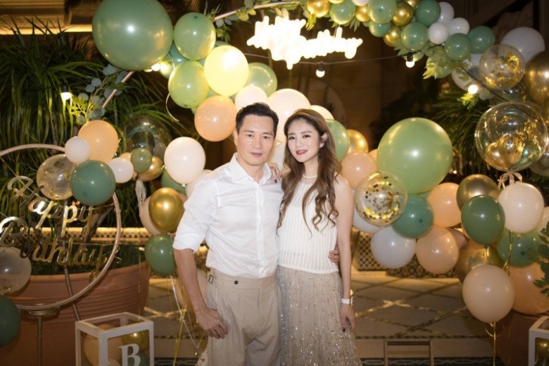 Dàn sao showbiz ai cũng sợ vì thế lực &#34;ngầm&#34; chống lưng: Sốc nhất là con trai cố chủ tịch giả làm dân thường - 8