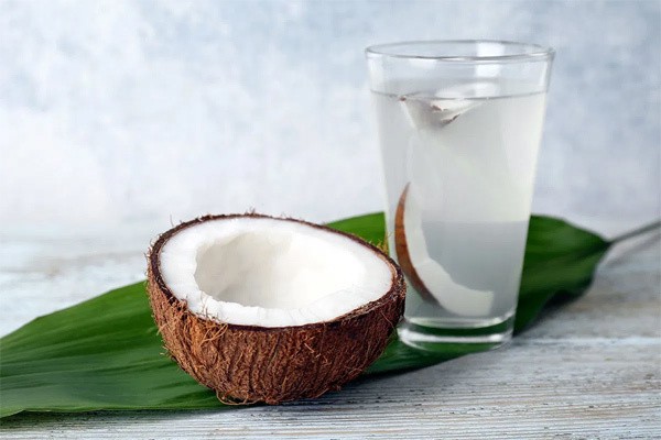 Nước dừa cực nhiều lợi ích sức khỏe nhưng có người uống vài hớp phải đi cấp cứu, 8 kiểu người này đừng uống nước dừa - 3