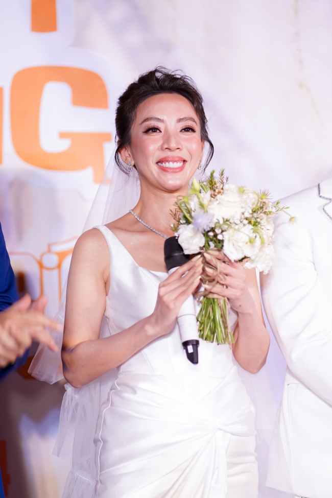 Hết đỡ lời, Tiến Luật lại xin khán giả không chạm vào nỗi đau của vợ, Thu Trang bật khóc nức nở - 9