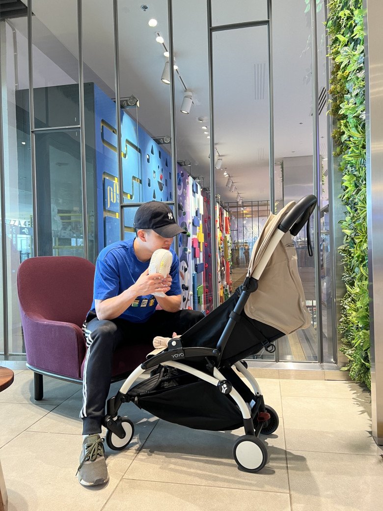 Tình đầu &#34;gài&#34; YouTuber Giang Ơi có bầu, sau đám cưới giờ đảm việc bếp núc lẫn chăm con - 7