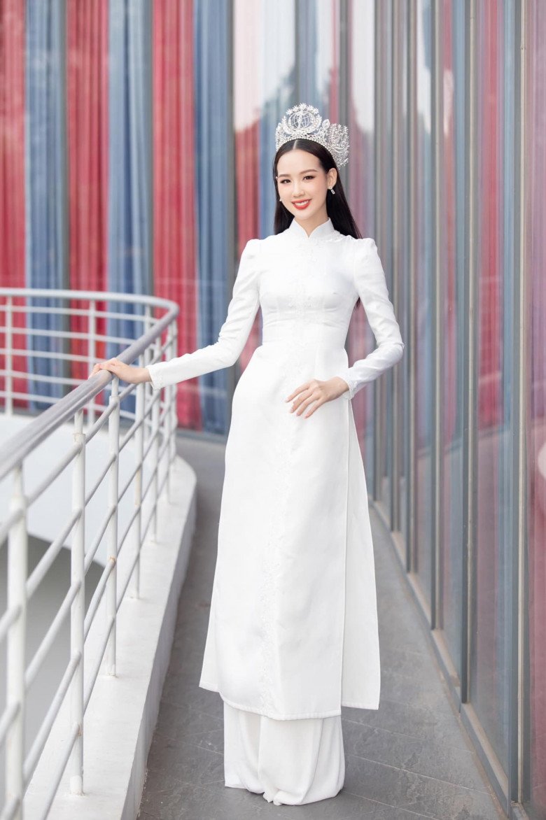 10X Cần Thơ phá kỉ lục chân dài nhất Việt Nam của Lương Thuỳ Linh, &#34;gen nhà nòi&#34; có người cao 1m96 - 7