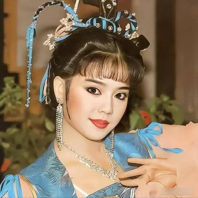 Mỹ nhân từng hả hê bắt nạt Lam Khiết Anh, con 12 tuổi mới cho cai sữa, gián tiếp &#34;hại&#34; cuộc đời quý tử - 1