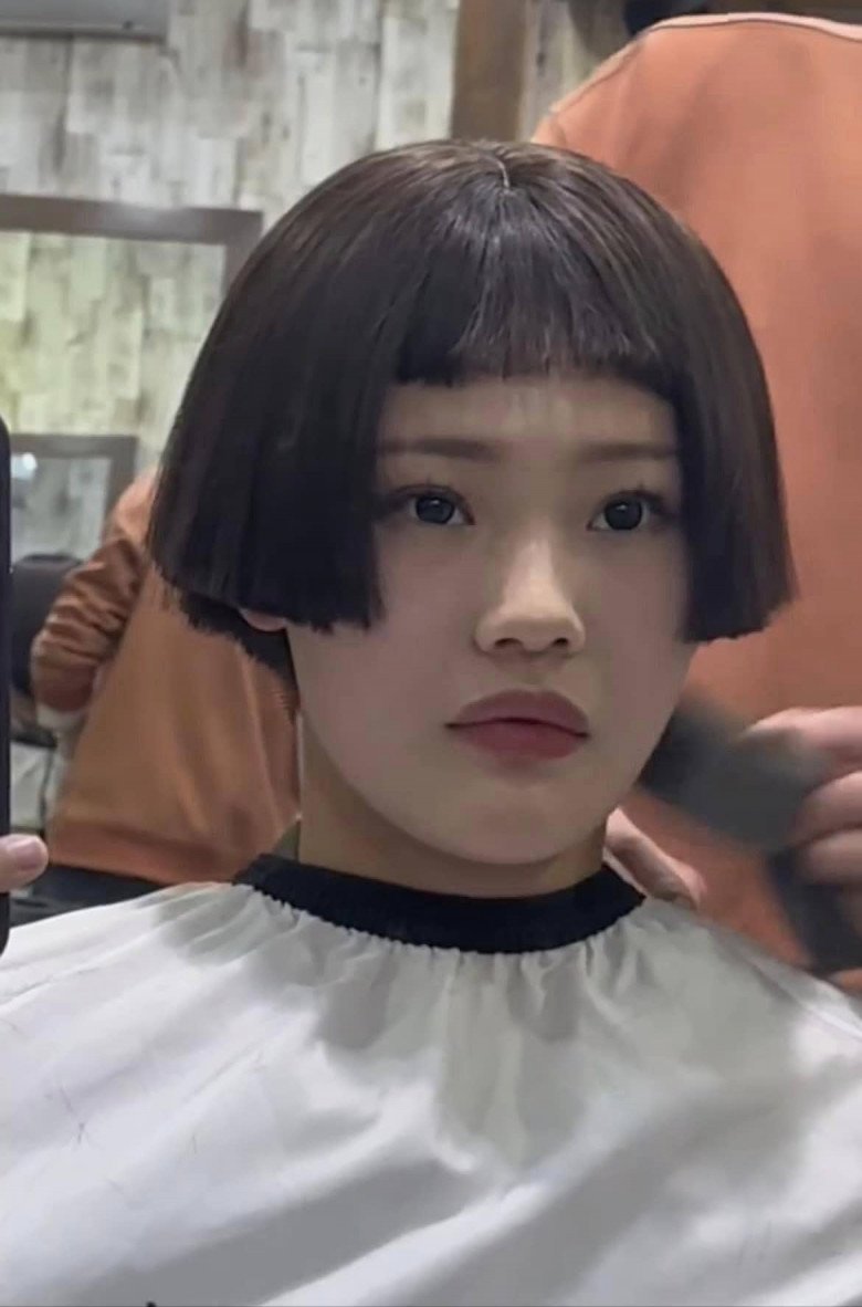 Trao niềm tin cho thợ cắt tóc, cô gái nhận về mái tóc như ụp gáo dừa - 4