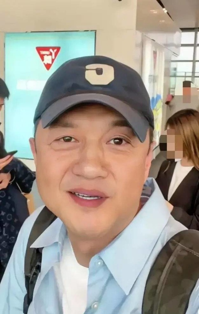 Thương vợ trẻ và con nhỏ vì cảnh không nhà, Lý Á Bằng tóc bạc trắng sau 1 đêm - 5