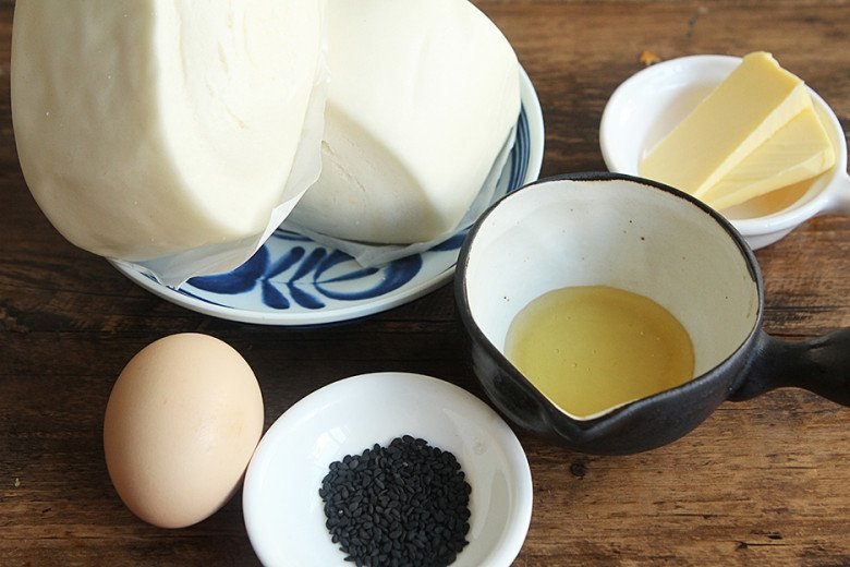 Nhìn bữa sáng trông sang chảnh chồng tưởng mua ngoài hàng, vợ kể nấu từ thứ rẻ bèo này mới ngã ngửa - 1