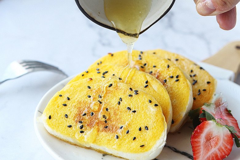 Nhìn bữa sáng trông sang chảnh chồng tưởng mua ngoài hàng, vợ kể nấu từ thứ rẻ bèo này mới ngã ngửa - 6