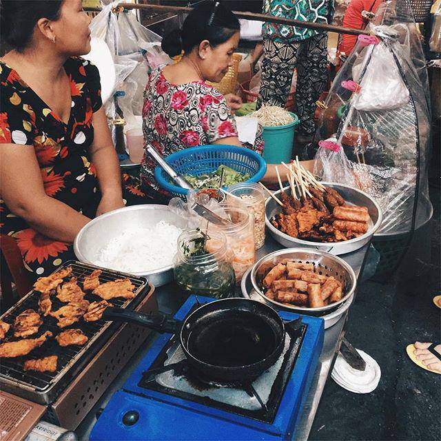 8 địa điểm ăn vặt nổi tiếng Sài Gòn, mang chỉ 100.000 đồng ăn được đủ món no căng bụng - 7