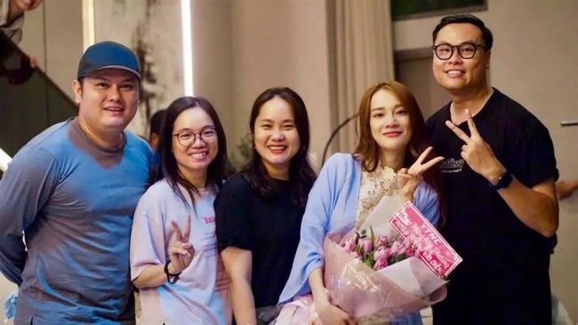 Nhã Phương vác bụng bầu đóng phim: Lần đầu được Trường Giang tới chăm, lần 2 khóc đỏ cả mắt - 6