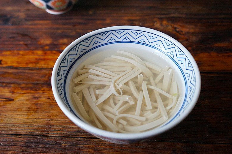 Hè nóng ra nhiều mồ hôi, nấu ngay canh này mát lịm lại bổ sung nước, thơm ngon dễ ăn - 3