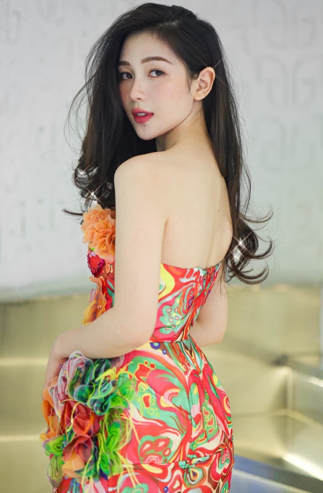 Mỹ nhân 9X hễ vào phim là đẹp &#34;át vía&#34; nữ chính VTV: Đỗ thủ khoa, từng xấu hổ vì thi làm diễn viên - 15
