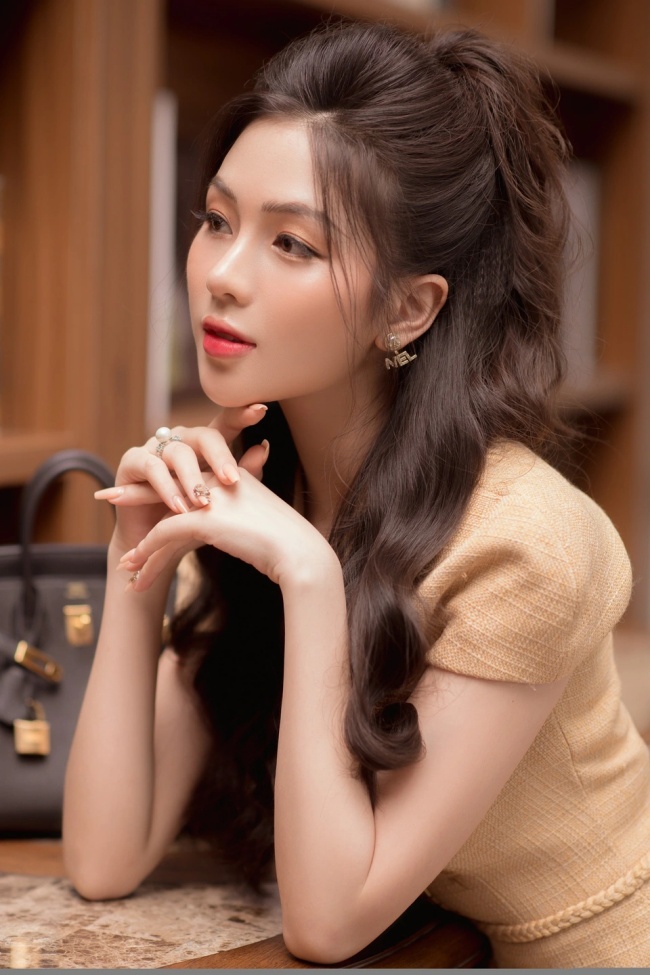 Mỹ nhân 9X hễ vào phim là đẹp &#34;át vía&#34; nữ chính VTV: Đỗ thủ khoa, từng xấu hổ vì thi làm diễn viên - 16