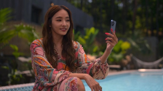 Chỉ lướt qua màn hình, &#34;búp bê xứ Hàn&#34; gây ngỡ ngàng vì nhan sắc không thể tin ở tuổi 43 - 4