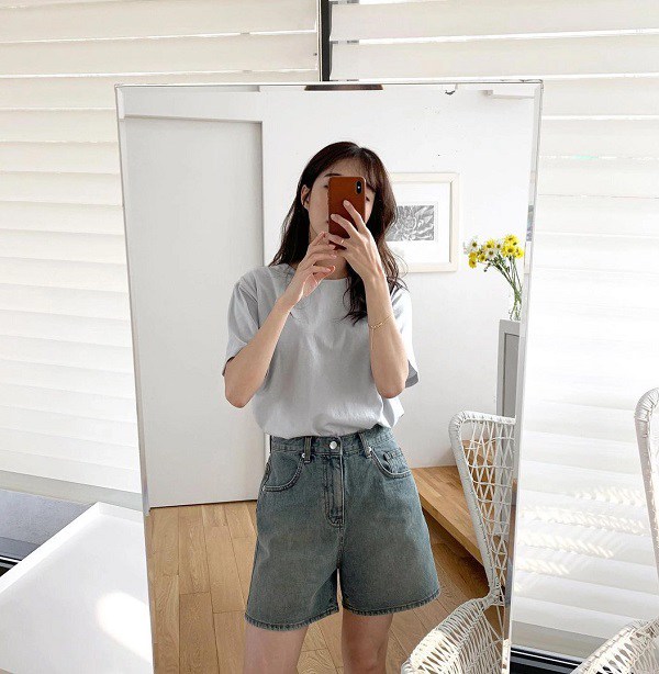 4 kiểu áo &#34;hợp cạ&#34; với quần short jeans, chị em nên mua gấp - 4