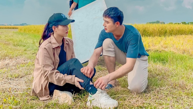 &#34;Nàng tiên quạt&#34; mang số khổ của VTV: Gương mặt &#34;đại trà&#34; giống Thu Quỳnh, vẫn khuynh đảo MXH - 9