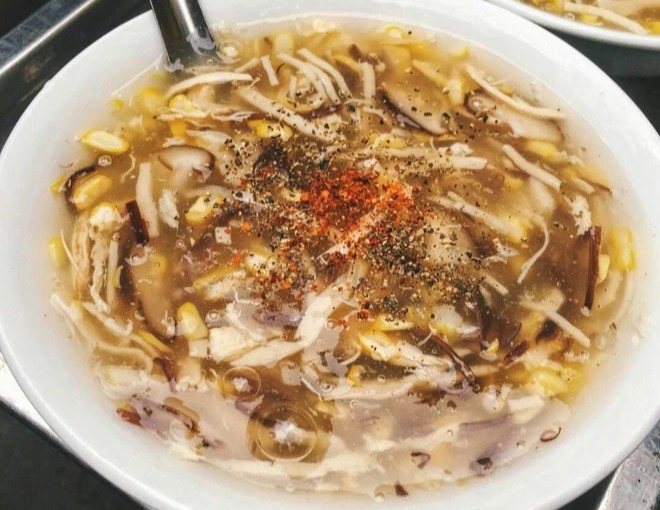 Phố ẩm thực Hòe Nhai toàn món ngon "10 điểm", đặc biệt với sứa đỏ thu hút giới trẻ thưởng thức - 5