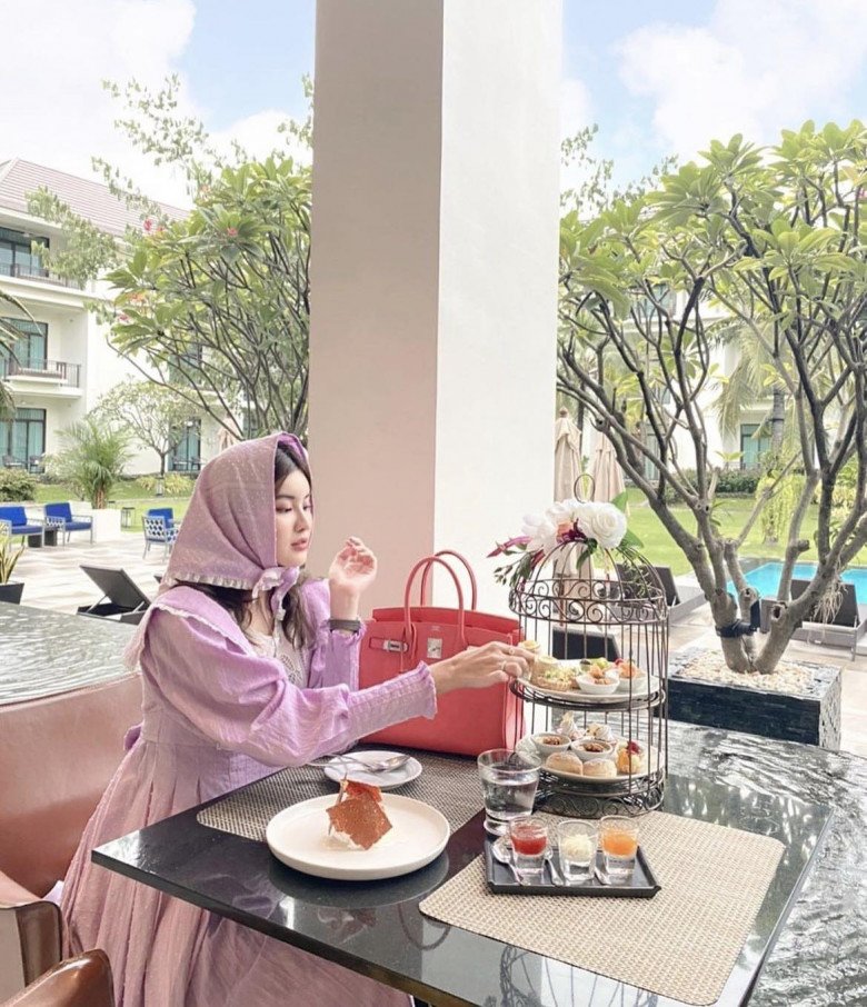 &#34;Rich Kid&#34; Thái Lan nổi đình đám MXH với clip mua sắm không nhìn giá, sở hữu BST túi hiệu hàng tỷ đồng - 9