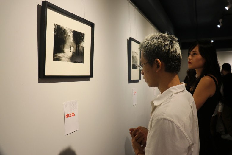 Triển lãm ảnh đen trắng “Lấp lánh lặng lẽ” tại Bảo tàng Nghệ thuật Quang San - 1