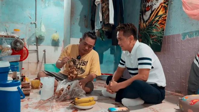 "Thằng Cò" Phùng Ngọc xúc động ôm chặt bác Ba Phi sau 30 năm, khán giả nhắc ngay: "Thế còn Hùng Thuận?" - 6