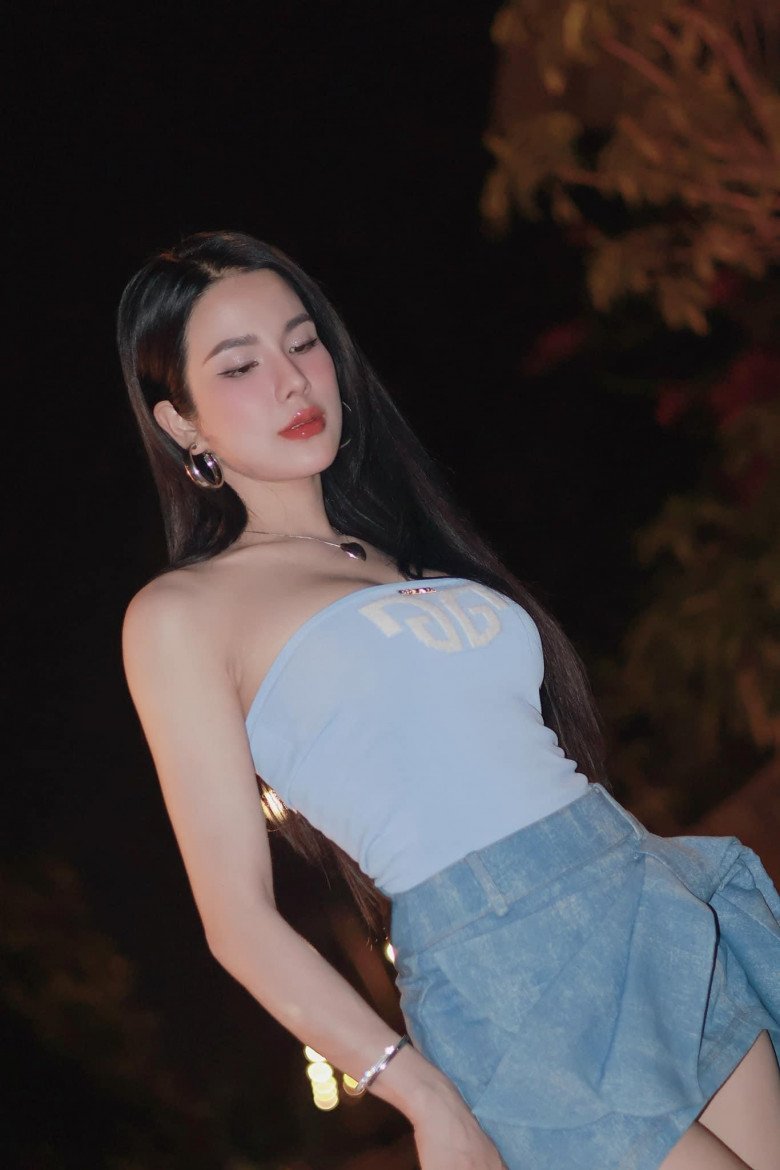 Trời nắng đổ lửa, mỹ nhân Việt đua nhau mặc đồ bộ ra đường, nổi nhất là hai cái tên này - 1