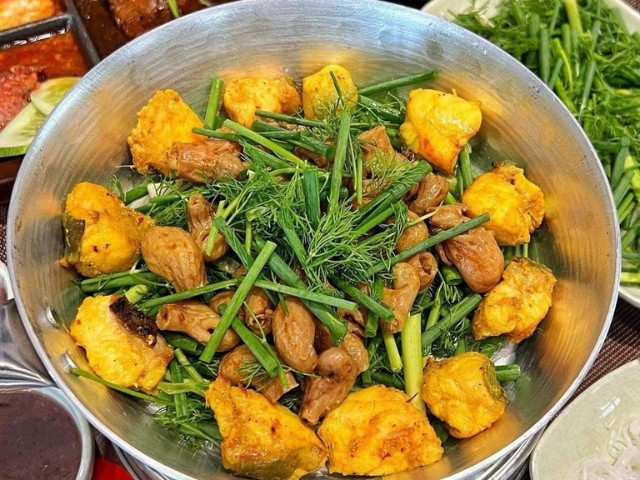 Con đường ẩm thực Nguyễn Thái Bình siêu hấp dẫn, đặc biệt món bún riêu cua biển &#34;trứ danh&#34; Sài Gòn - 6