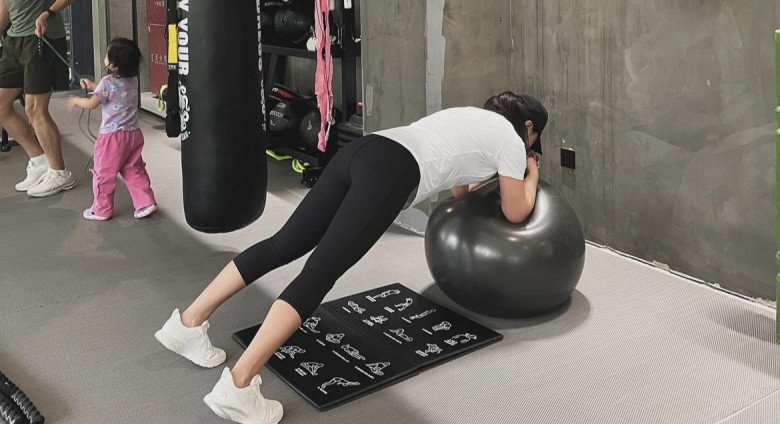 Nhan sắc mỹ nhân vượt Chi Pu đẹp nhất Đạp gió 2023, có ba bí quyết để giữ kỷ lục sắc đẹp - 12