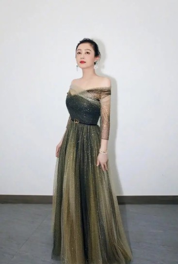 "Người phụ nữ đẹp nhất Trung Quốc" 55 tuổi trẻ như 25, có bí quyết chống già giữ dáng chỉ với 3 chữ - 11
