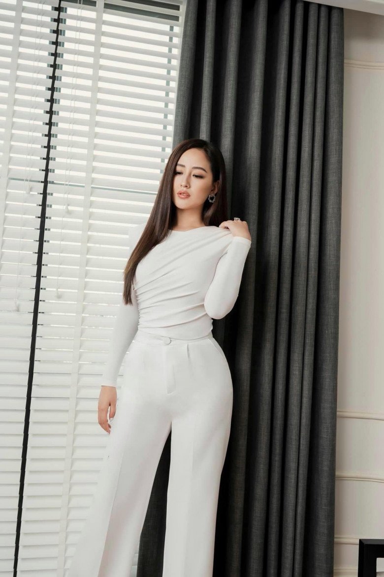 Công thức thời trang &#34;ruột&#34; của Mai Phương Thuý, cứ diện màu này U40 trẻ ra chục tuổi - 4