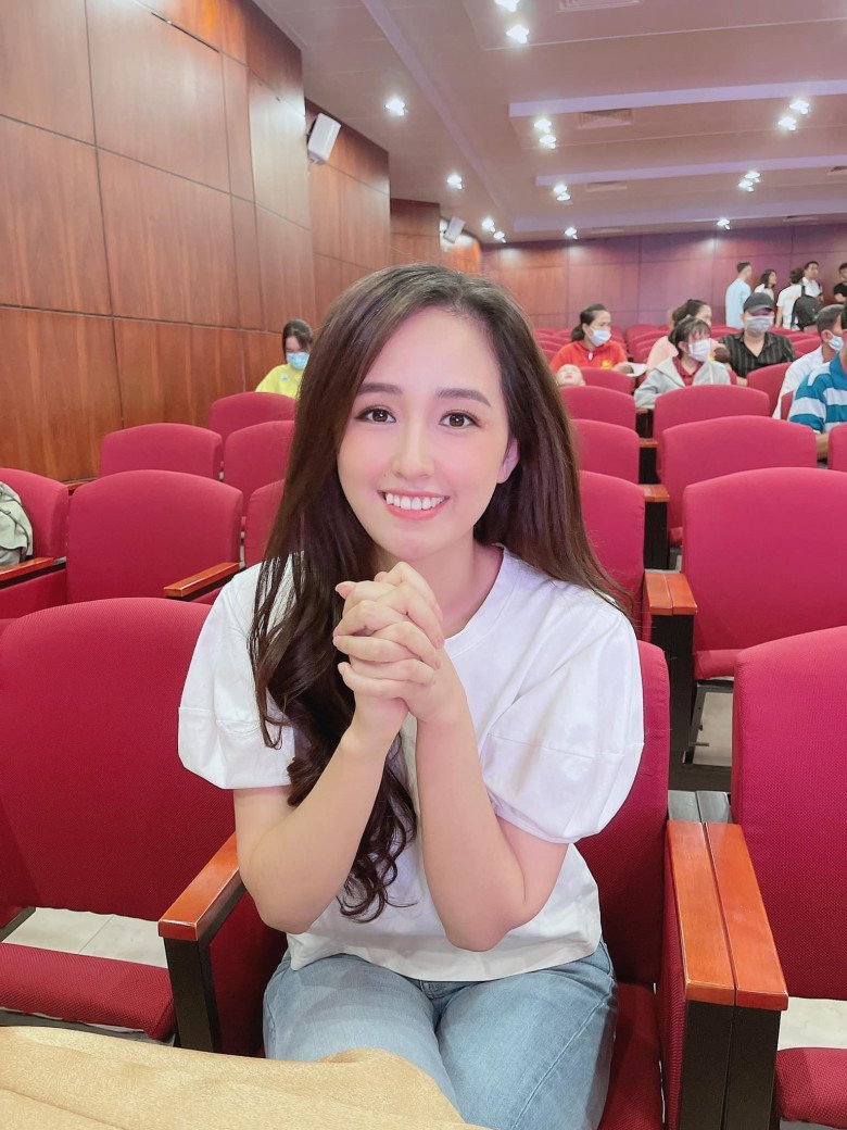 Công thức thời trang &#34;ruột&#34; của Mai Phương Thuý, cứ diện màu này U40 trẻ ra chục tuổi - 7