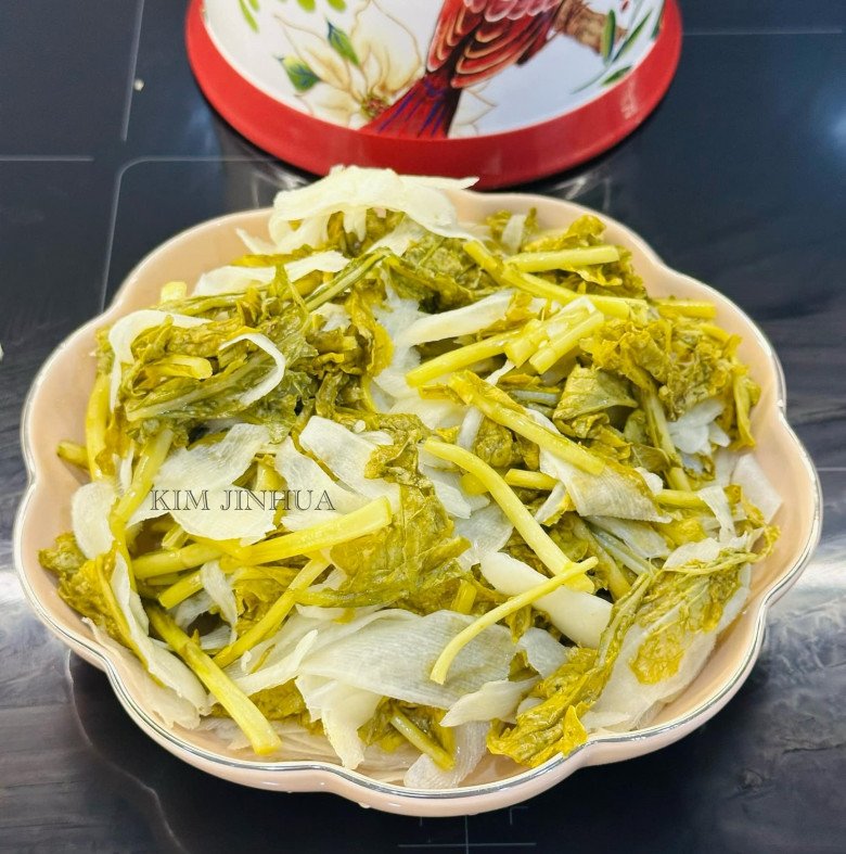 Cách làm dưa cải củ chua giòn ngon, vàng ươm không váng ủng, chỉ 1 ngày sau là ăn được - 7
