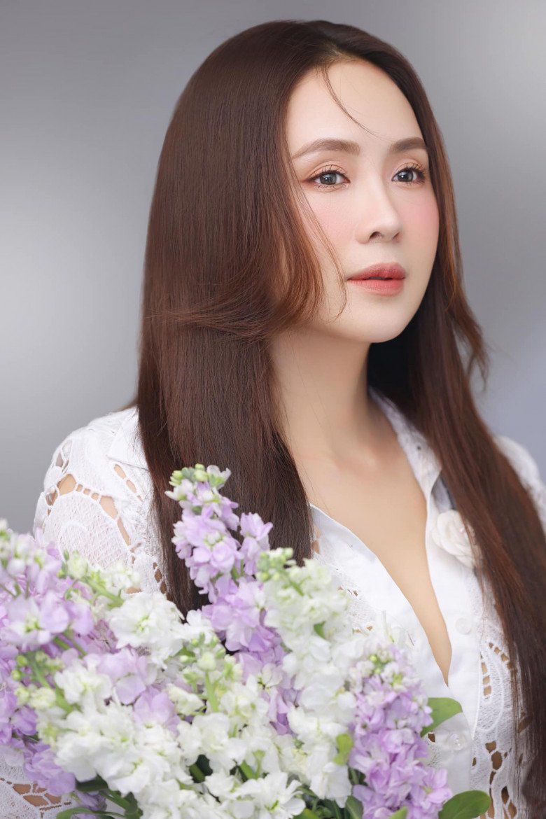Hồng Diễm đổi màu tóc nhuộm mới cực nịnh mặt, ai nhìn cũng khen trẻ xinh - 4