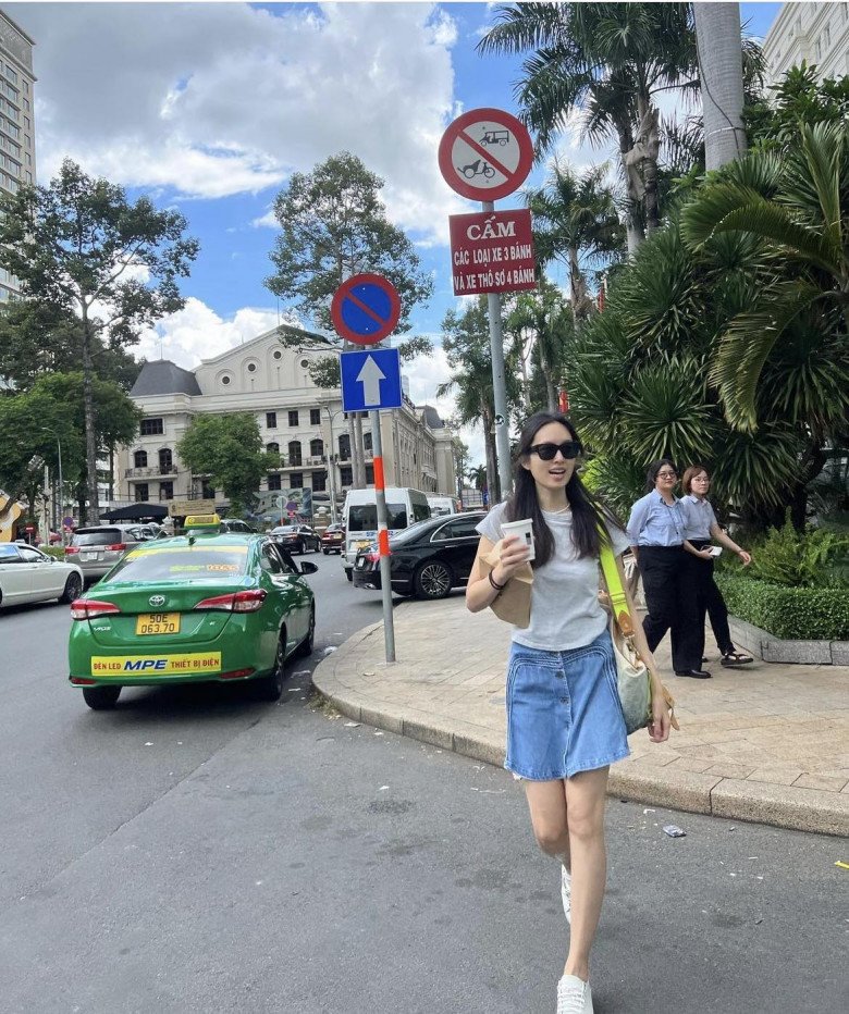 Nữ hoàng chuyển giới đẹp nhất Thái Lan, U40 diện đồ &#34;đốt mắt&#34; đi làm, nhưng ngoài đời ăn mặc trái ngược - 8