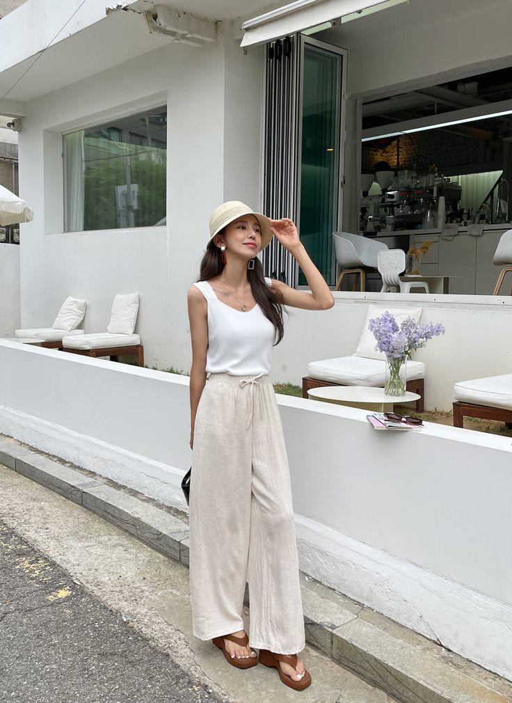 Mặc gì khi đi du lịch miền núi? 5 set đồ cơ bản giúp chị em cực ăn hình lại thoải mái, an toàn - 5