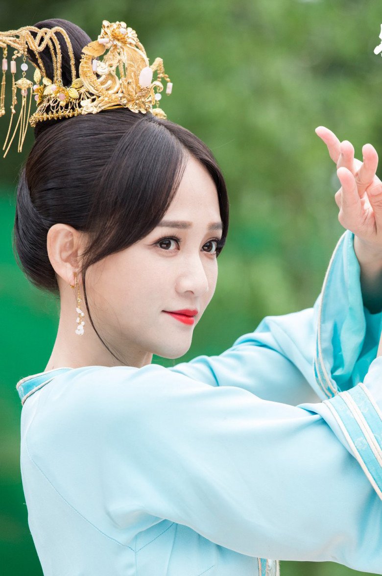 &#34;Quốc bảo nhan sắc&#34; châu Á từng kiếm 600 tỷ/năm, tuổi 45 tụt dốc phong độ gây hoang mang - 1