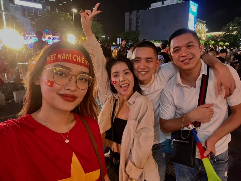 Nhan sắc &#34;một 9 một 10&#34; của cặp bạn thân Tikoker đình đám, có người là rich kid &#34;từ trong trứng&#34; - 2