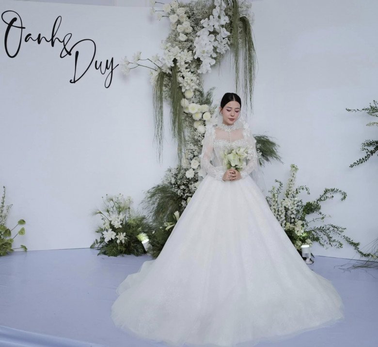 Sau Doãn Hải My, thêm một &#34;đại tiểu thư&#34; gia nhập làng WAGs Việt, nhan sắc xinh đẹp rạng rỡ đầy tri thức - 2
