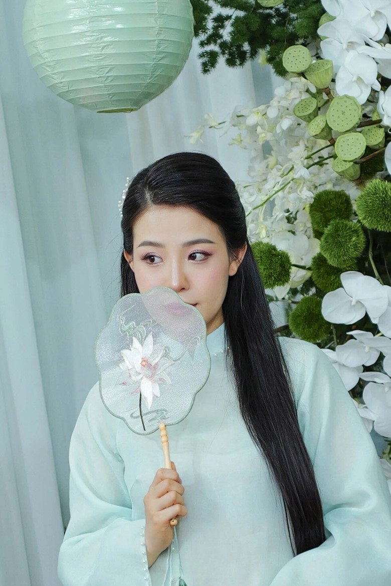 Sau Doãn Hải My, thêm một &#34;đại tiểu thư&#34; gia nhập làng WAGs Việt, nhan sắc xinh đẹp rạng rỡ đầy tri thức - 6