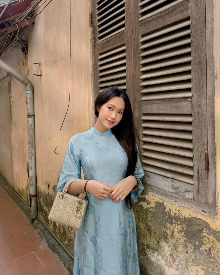 Sau Doãn Hải My, thêm một &#34;đại tiểu thư&#34; gia nhập làng WAGs Việt, nhan sắc xinh đẹp rạng rỡ đầy tri thức - 15