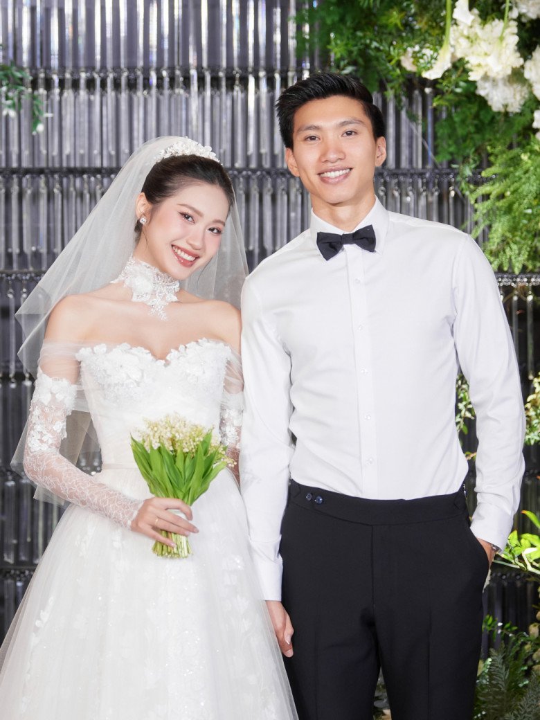 Sau Doãn Hải My, thêm một &#34;đại tiểu thư&#34; gia nhập làng WAGs Việt, nhan sắc xinh đẹp rạng rỡ đầy tri thức - 14
