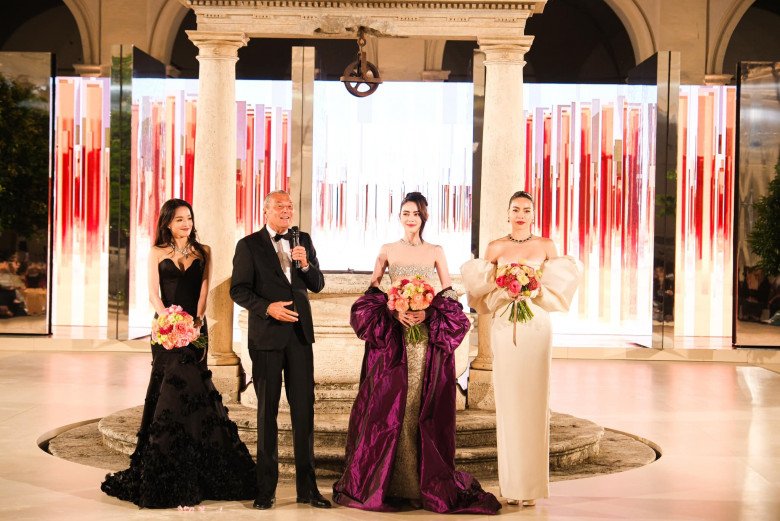 Hồ Ngọc Hà đọ sắc cùng Thư Kỳ, &#34;ma nữ&#34; Mai Davika gây sốt MXH, mẹ 3 con liệu có bị lép vế? - 3