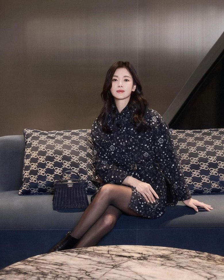 Song Hye Kyo U50 vẫn diện món đồ bí ẩn giúp chân dài, làm bật lên vẻ quyến rũ của phụ nữ - 4