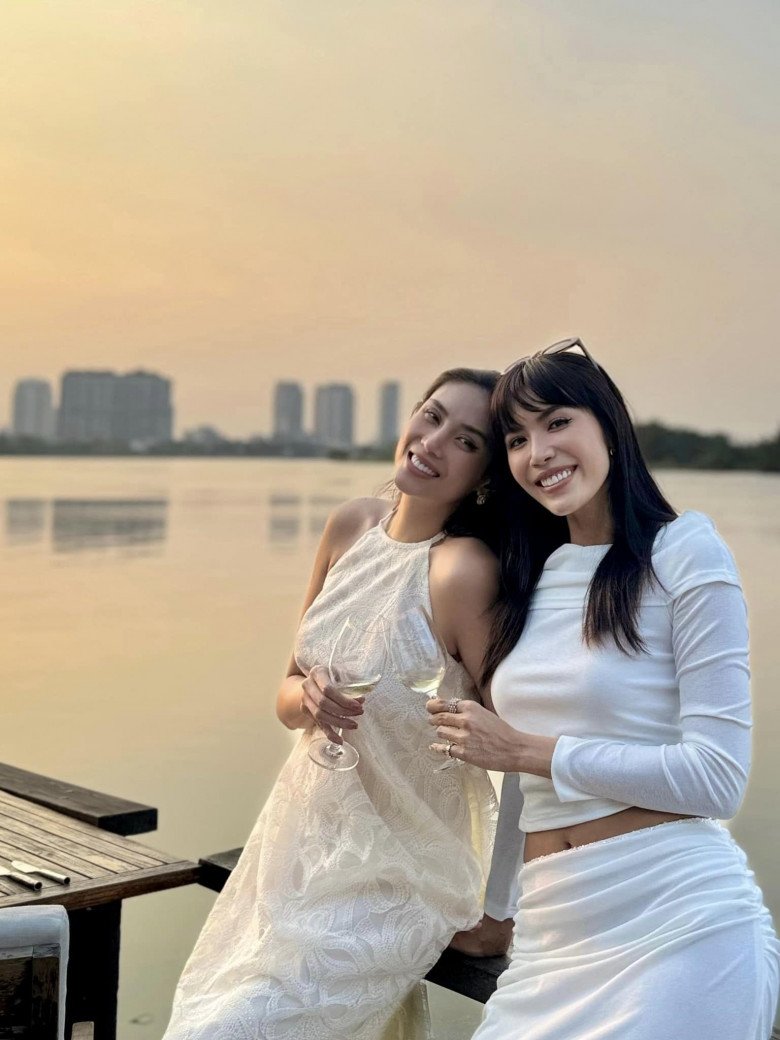 Tăng 10kg khi mang thai với chồng hơn 12 tuổi, &#34;mỹ nhân năm 2020&#34; tự tin diện lại bikini 5 năm trước - 13
