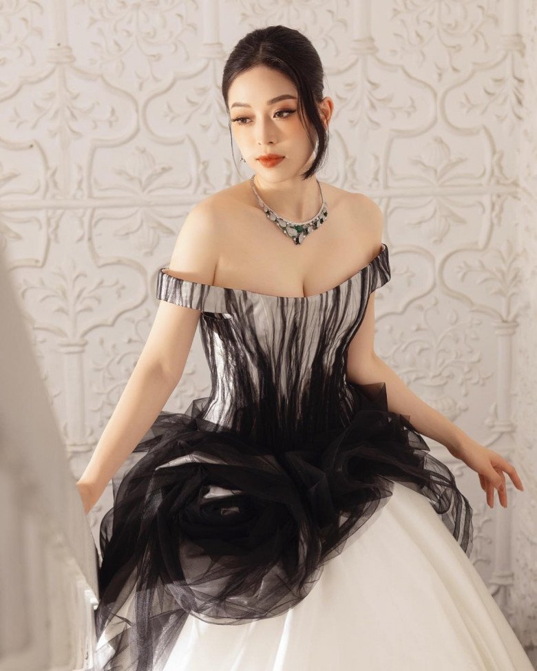 Á hậu duy nhất của Việt Nam xuất hiện lộng lẫy, có chồng hộ tống tại thảm đỏ Cannes 2024 - 4
