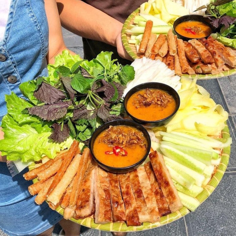 Ở Hà Nội, có một “thiên đường ăn vặt” mang tên Chùa Láng với menu ẩm thực trọn bộ 3 miền - 7