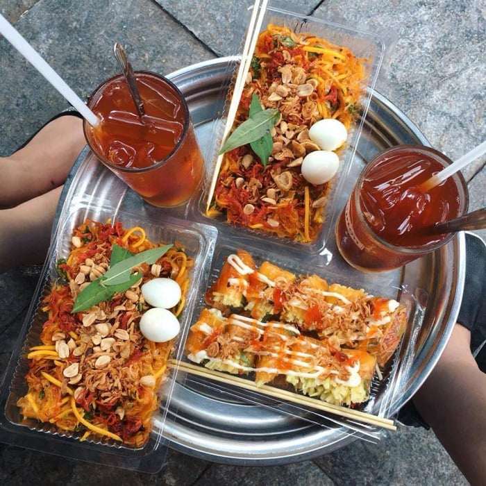 Ở Hà Nội, có một “thiên đường ăn vặt” mang tên Chùa Láng với menu ẩm thực trọn bộ 3 miền - 8