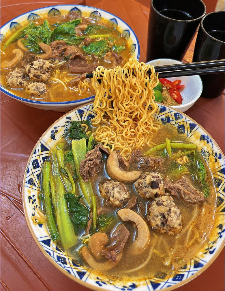 Ở Hà Nội, có một “thiên đường ăn vặt” mang tên Chùa Láng với menu ẩm thực trọn bộ 3 miền - 13
