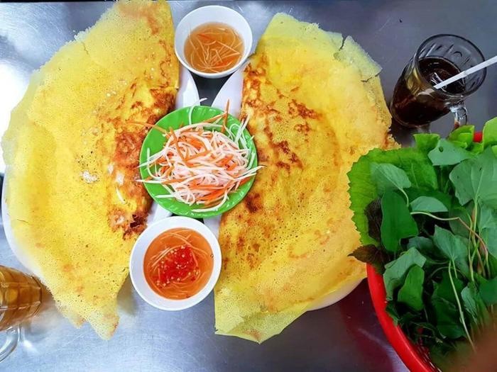 Ở Hà Nội, có một “thiên đường ăn vặt” mang tên Chùa Láng với menu ẩm thực trọn bộ 3 miền - 9