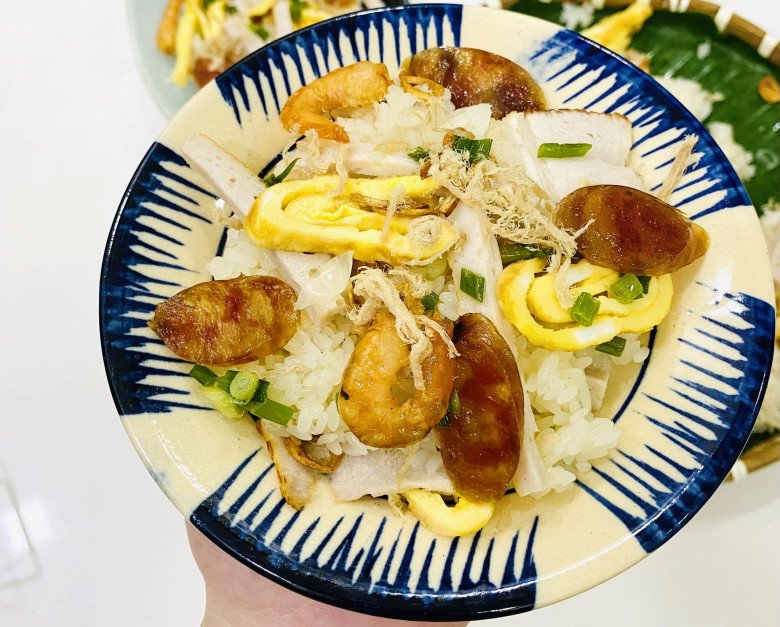 Học cách làm xôi mặn thập cẩm siêu ngon của mẹ đảm Sài Gòn để ăn sáng hay mang đi làm đều hợp - 11