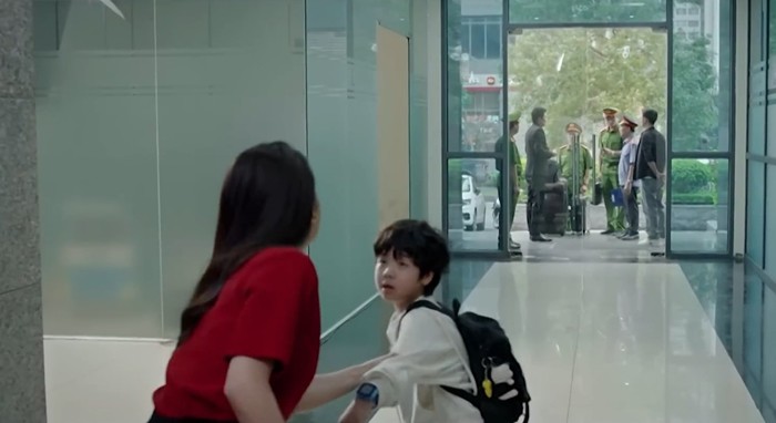 Trạm Cứu Hộ Trái Tim tiếp tục lộ kết thúc: Ngân Hà (Hồng Diễm) làm mẹ đơn thân, có con gái &#34;lớn tướng&#34; - 8