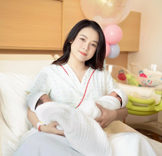 Sam bù đầu dỗ con khóc đêm, khó khăn khi lần đầu làm mẹ: &#34;Hôm nay tỉnh mộng mới biết mình ngây thơ&#34; - 5